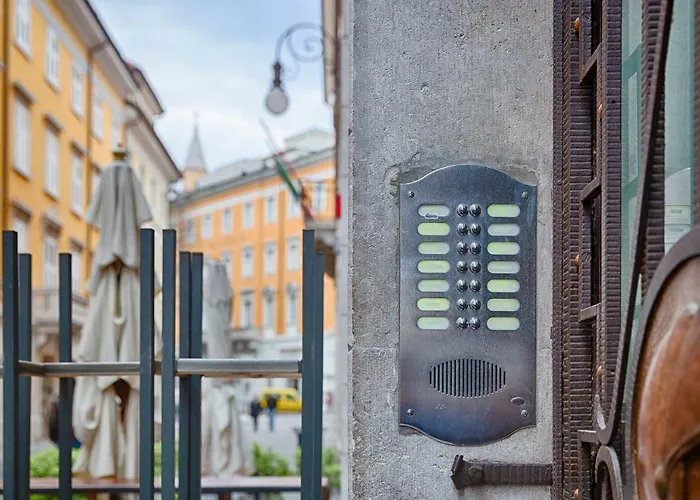 Triestehost - Via Torino 아파트