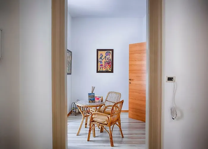 Triestehost - Via Torino *